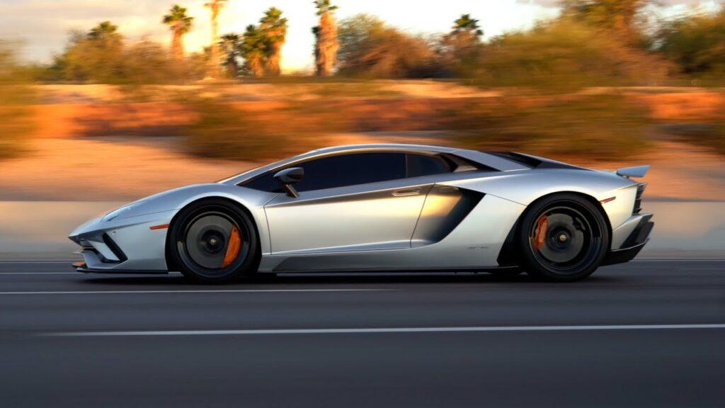 Flame-spitting Aventador S in stunning 4K